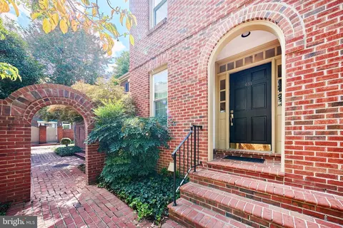 651 S Columbus St, Alexandria, VA 22314