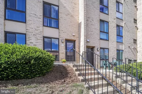 6155 Edsall Rd #B, Alexandria, VA 22304