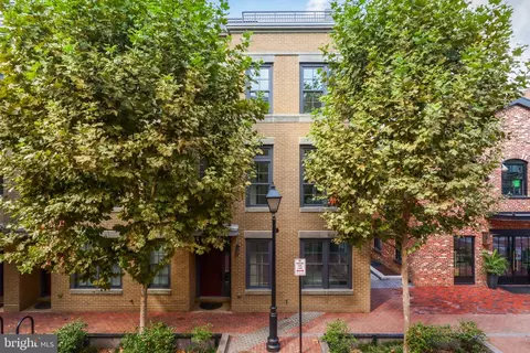 15 Pioneer Mill Way, Alexandria, VA 22314