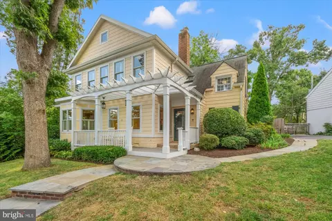 3307 Circle Hill Rd, Alexandria, VA 22305