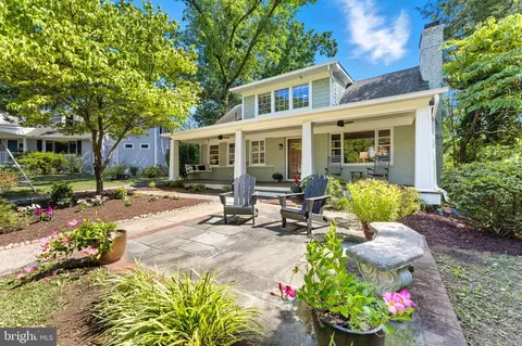 2913 Richmond Ln, Alexandria, VA 22305