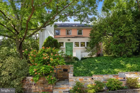 2908 Argyle Dr, Alexandria, VA 22305