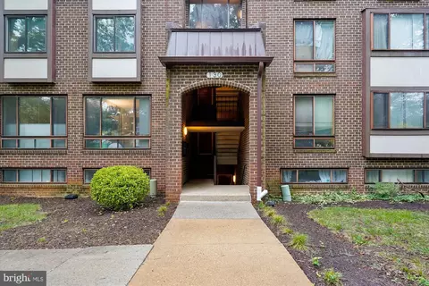 130 Roberts Ln #200, Alexandria, VA 22314