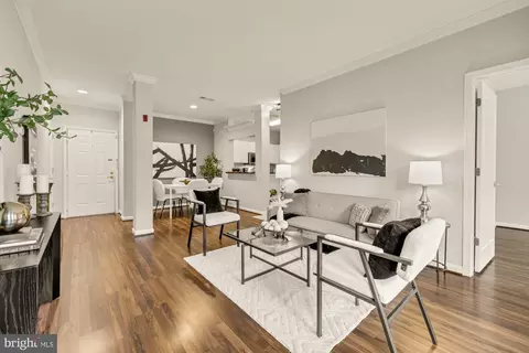 4560 Strutfield Ln #1203, Alexandria, VA 22311