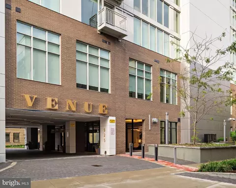 925 N Fairfax St #812, Alexandria, VA 22314