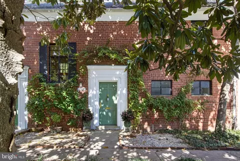 1649 Preston Rd, Alexandria, VA 22302