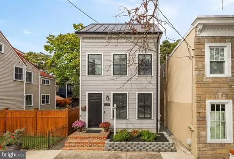 1117 Queen St, Alexandria, VA 22314