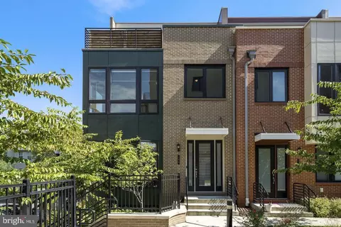 120 Cambria Walk, Alexandria, VA 22304
