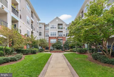 4850 Eisenhower Ave #201, Alexandria, VA 22304