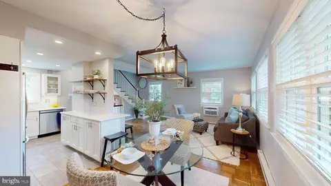 1627 Ripon Pl, Alexandria, VA 22302