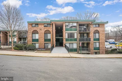 483 N Armistead St #T3, Alexandria, VA 22312