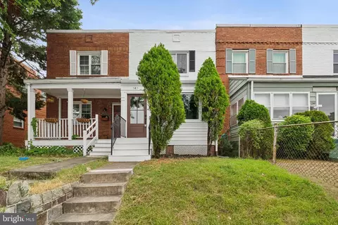 141 Lynhaven Dr, Alexandria, VA 22305