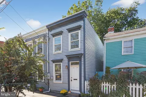 312 N Henry St #1/2, Alexandria, VA 22314