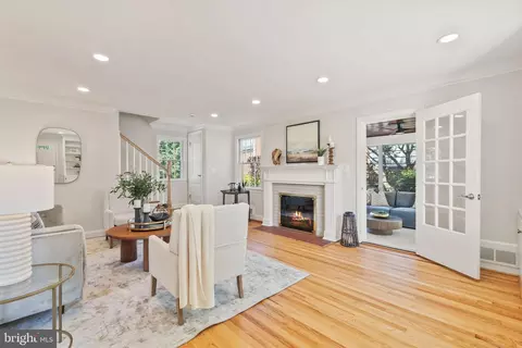 620 Melrose St, Alexandria, VA 22302