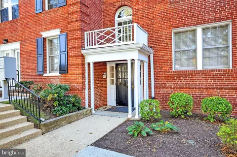 500 N Bashford Ln #3321, Alexandria, VA 22314