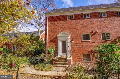 3508 Valley Dr, Alexandria, VA 22302