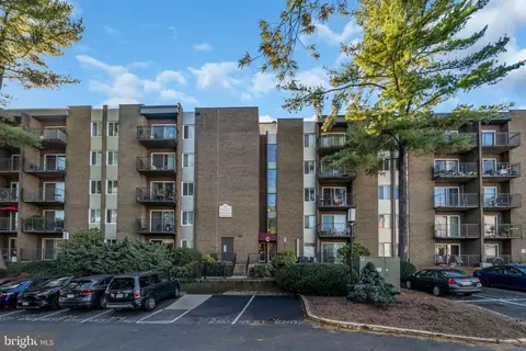 60 S Van Dorn St #314, Alexandria, VA 22304