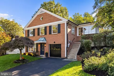 205 Vassar Pl, Alexandria, VA 22314