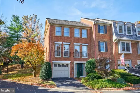5116 Woodmire Ln, Alexandria, VA 22311