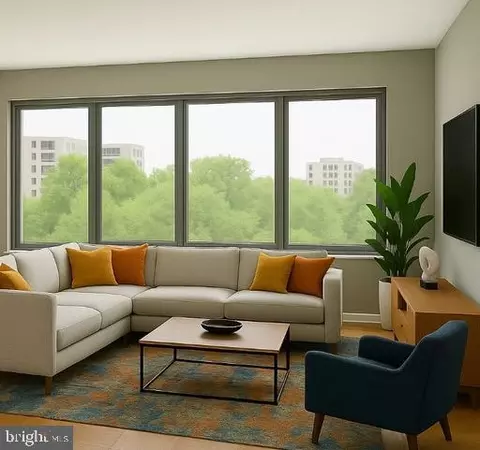 5340 Holmes Run Pkwy #405, Alexandria, VA 22304