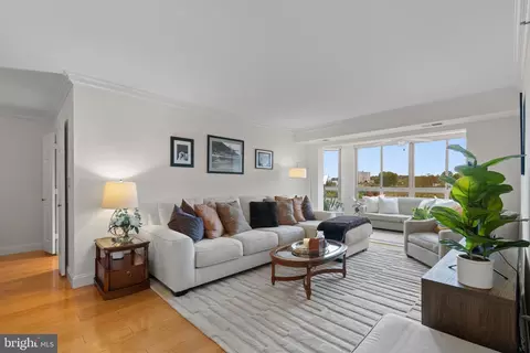 2151 Jamieson Ave #601, Alexandria, VA 22314