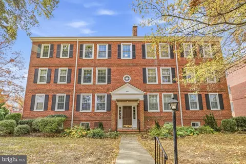 2942 S Columbus St #A2, Arlington, VA 22206
