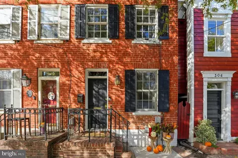 304 N Alfred St, Alexandria, VA 22314