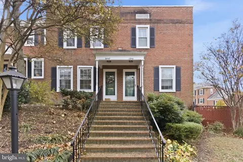 2842 S Columbus St, Arlington, VA 22206