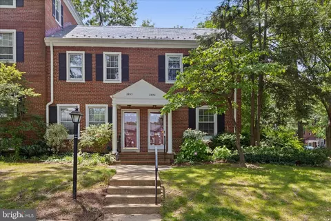 2990 S Columbus St, Arlington, VA 22206
