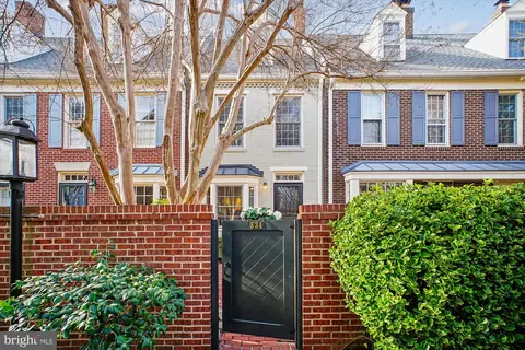 334 N Saint Asaph St N, Alexandria, VA 22314