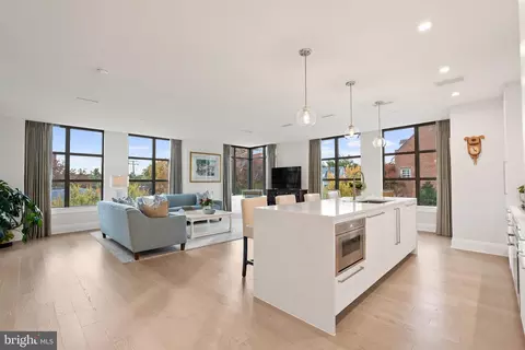 22 Bakers Walk #306, Alexandria, VA 22314