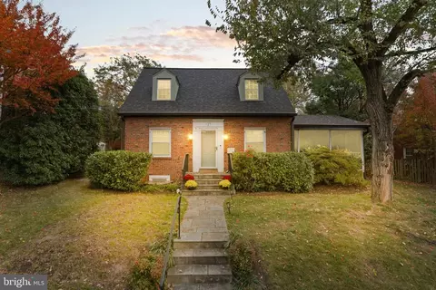 127 Moncure Dr, Alexandria, VA 22314