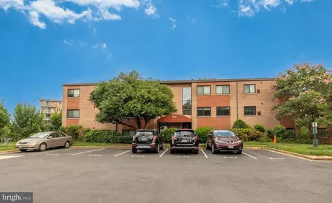 3314 S 28th St S #203, Alexandria, VA 22302