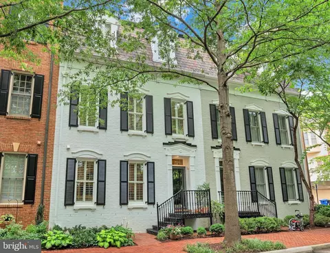 1820 Carpenter Rd, Alexandria, VA 22314