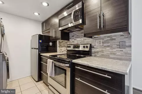 5911 Edsall Rd #801, Alexandria, VA 22304