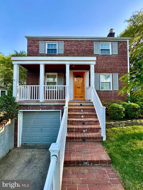 1214 W Braddock Rd, Alexandria, VA 22302