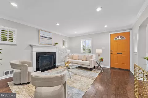 1214 W Braddock Rd, Alexandria, VA 22302