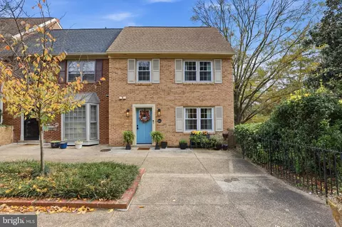 661 N Armistead St, Alexandria, VA 22312