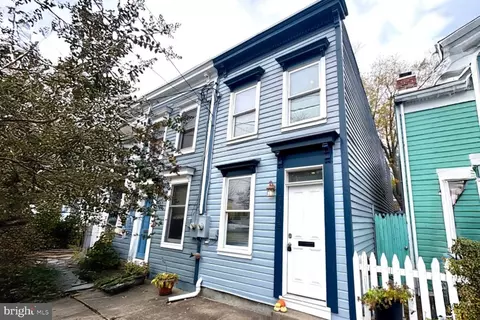 312 N Henry St #1/2, Alexandria, VA 22314