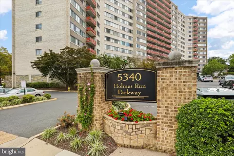 5340 Holmes Run Pkwy #904, Alexandria, VA 22304
