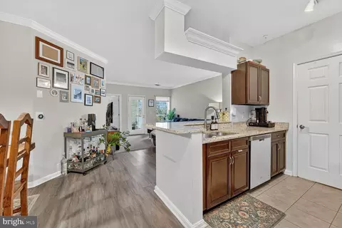 4550 Strutfield Ln #2213, Alexandria, VA 22311