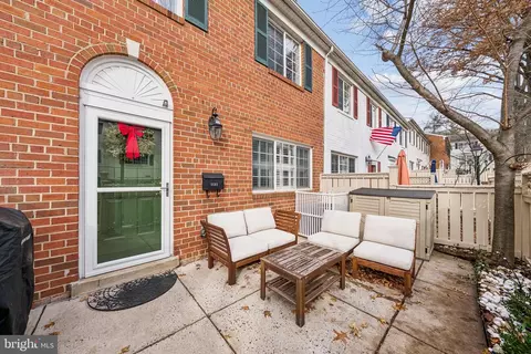 1181 N Van Dorn St, Alexandria, VA 22304