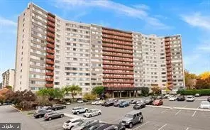 5340 Holmes Run Pkwy #706, Alexandria, VA 22304