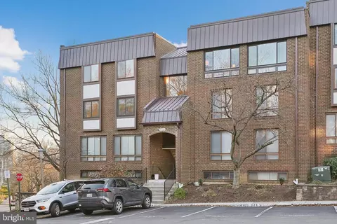 100 Roberts Ln #300, Alexandria, VA 22314