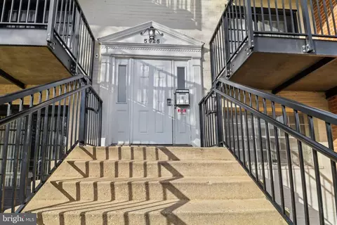 5925 Quantrell Ave #104, Alexandria, VA 22312