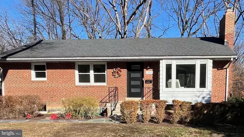 5909 Kelley Ct, Alexandria, VA 22312