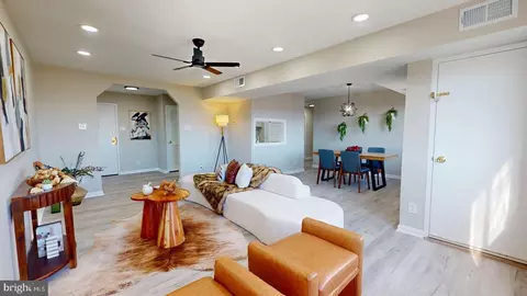 5340 Holmes Run Pkwy #1215, Alexandria, VA 22304