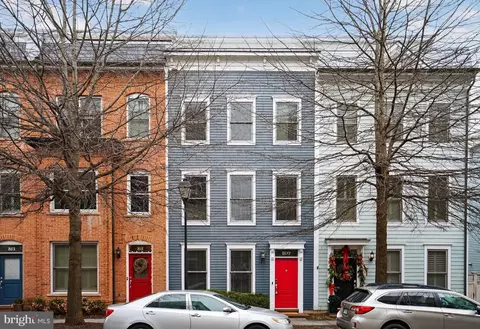 809 Parker Gray School Way, Alexandria, VA 22314