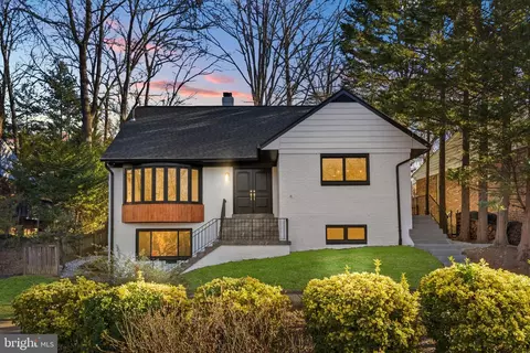 719 E Timber Branch Pkwy, Alexandria, VA 22302