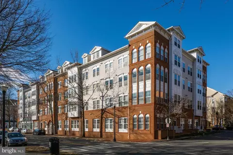 171 Somervelle St #211, Alexandria, VA 22304